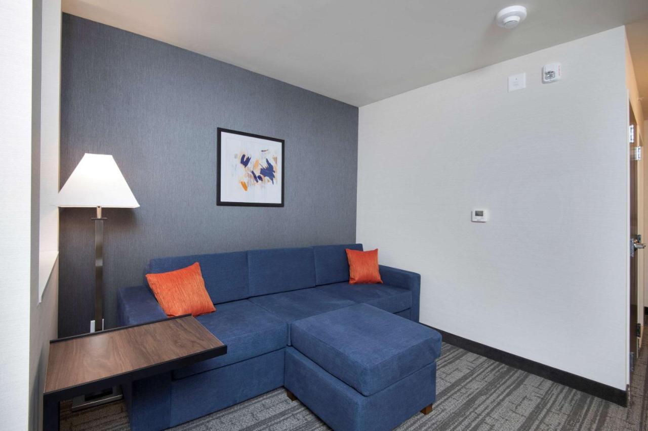 Comfort Inn & Suites Carleton Place Екстер'єр фото
