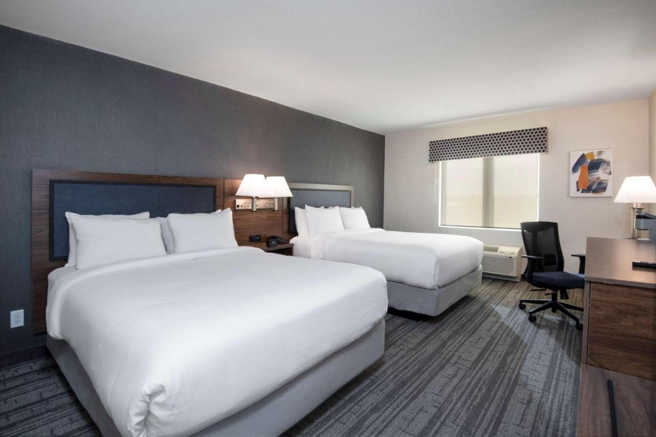 Comfort Inn & Suites Carleton Place Екстер'єр фото